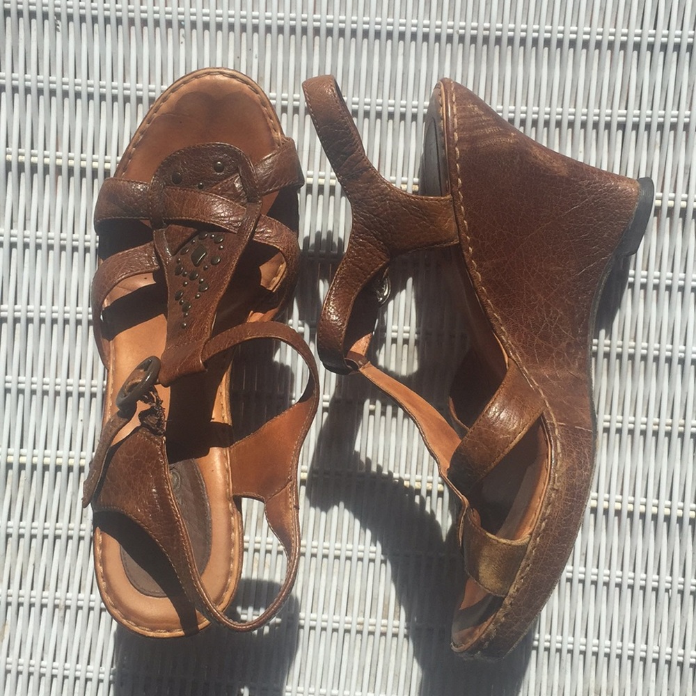 Bolo Wedge Sandals